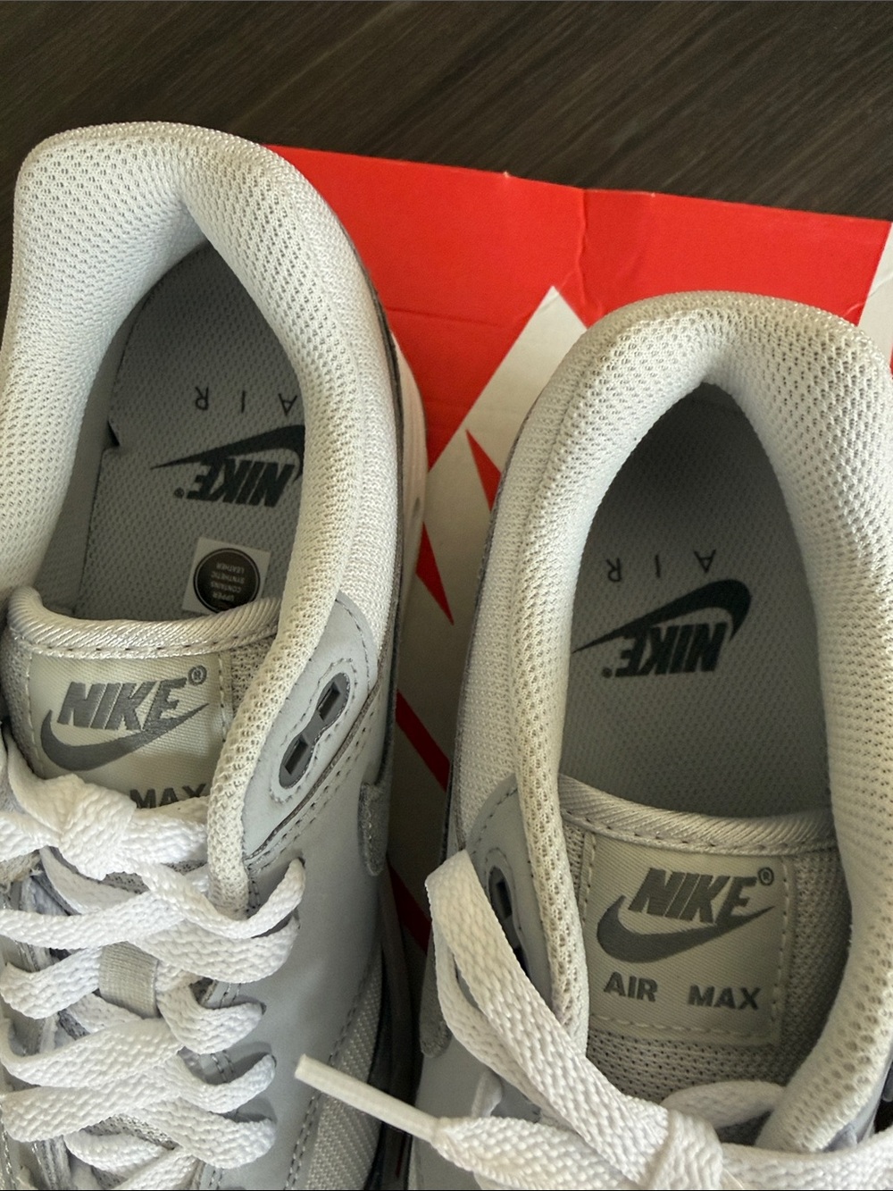 Nike Women’s Grey and White Low-Top Sneakers - Picture 5 of 5